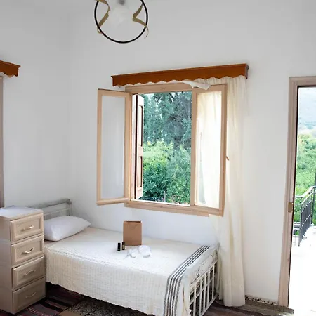 Traditional House At Vathis Casa vacanze *